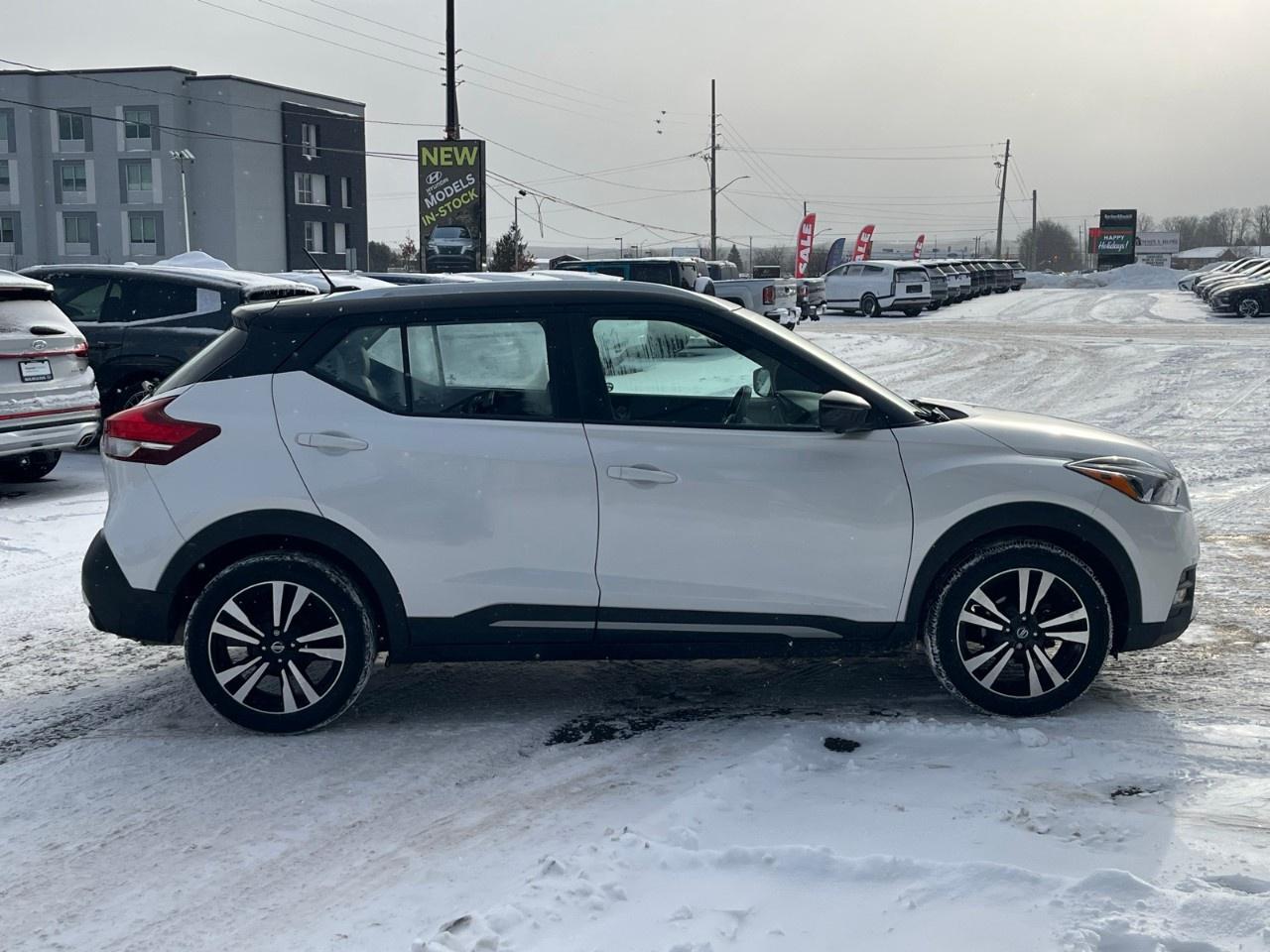 2019 Nissan Kicks SR FWD Photo