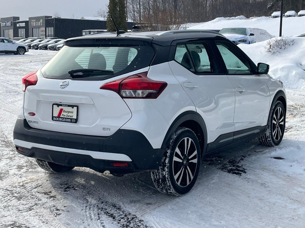 2019 Nissan Kicks SR FWD Photo