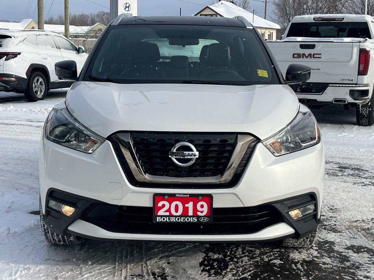 2019 Nissan Kicks SR FWD Photo