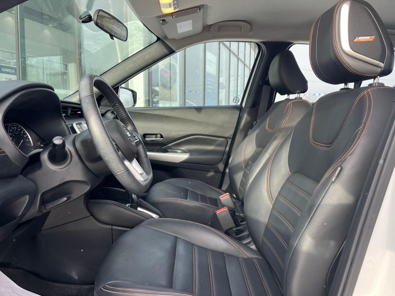 2019 Nissan Kicks SR FWD Photo