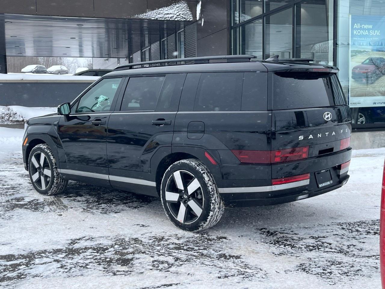 2026 Hyundai Santa Fe Hybrid Luxury AWD Photo4