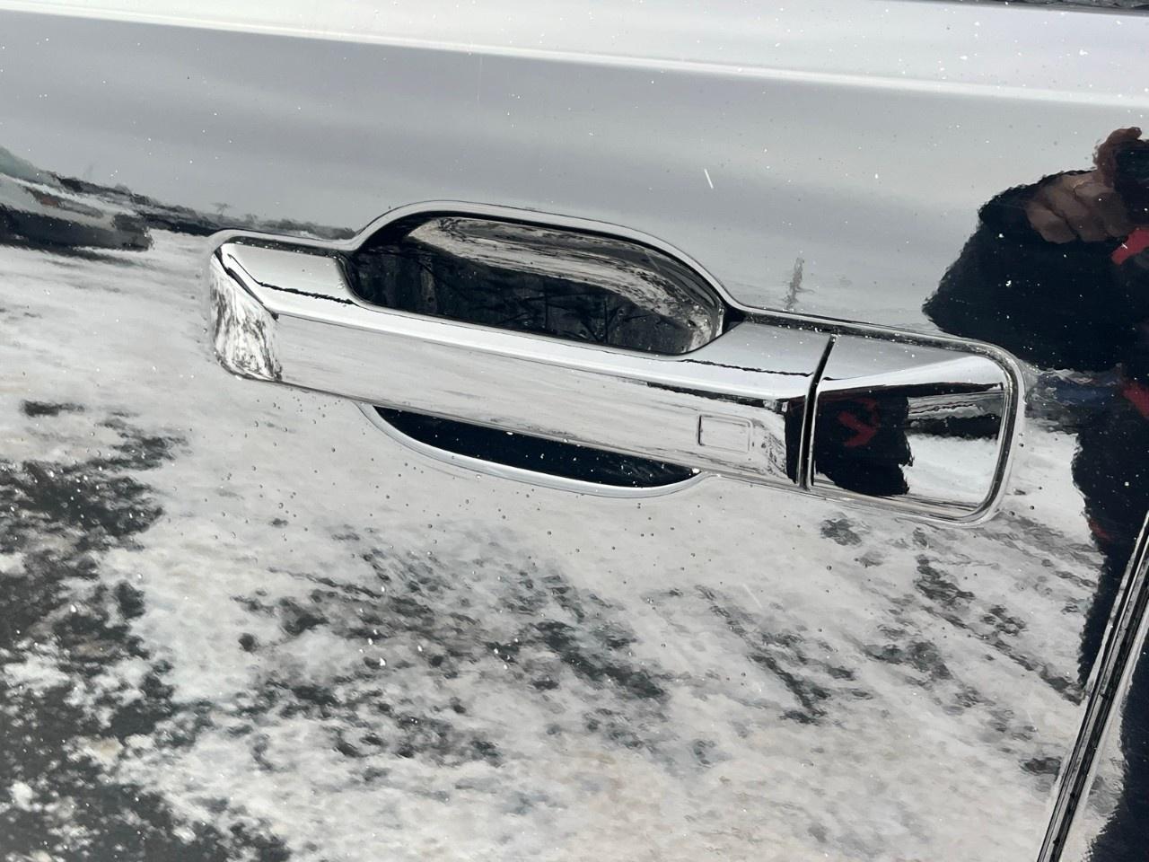 2026 Hyundai Santa Fe Hybrid Luxury AWD Photo