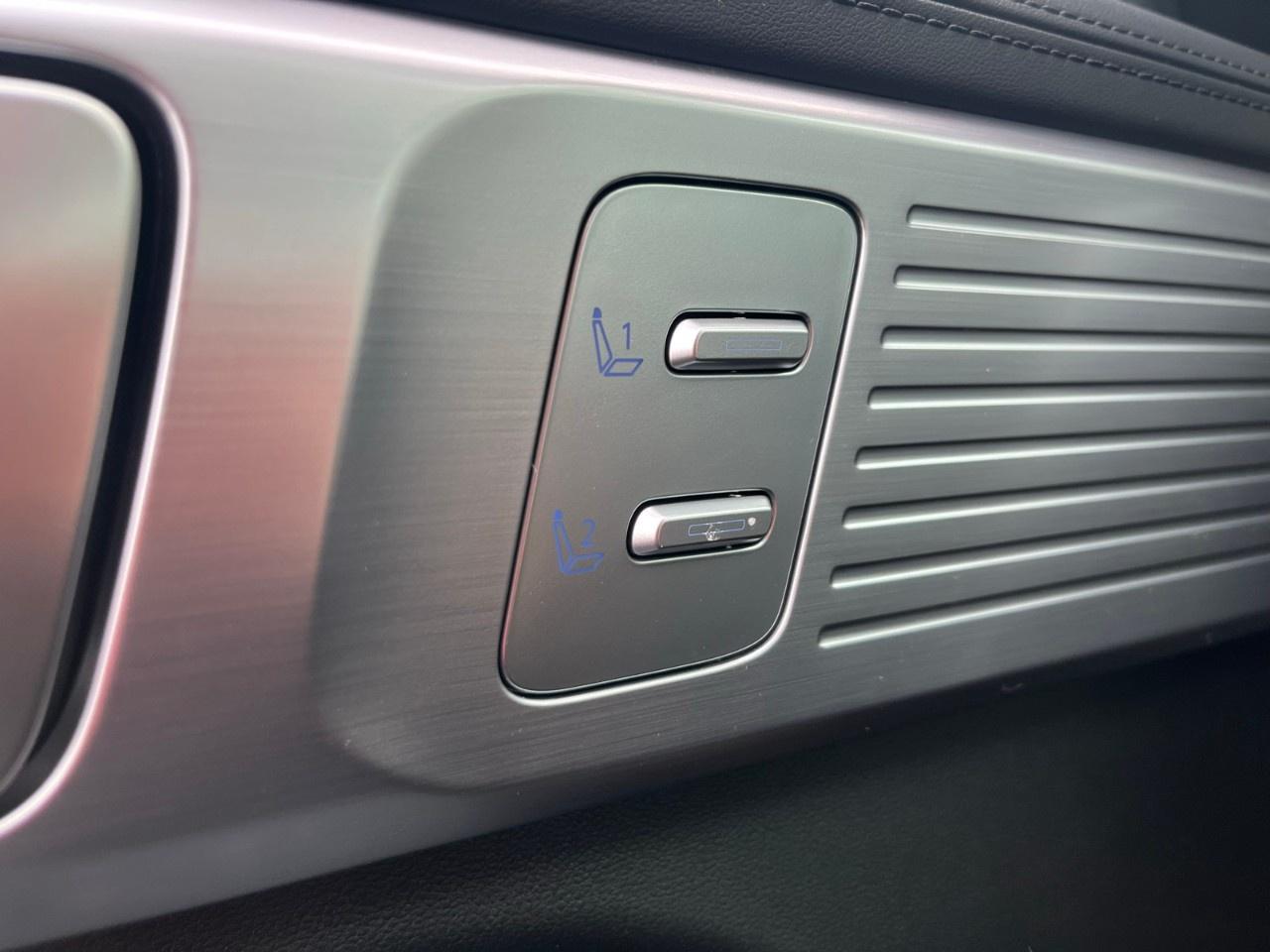 2026 Hyundai Santa Fe Hybrid Luxury AWD Photo