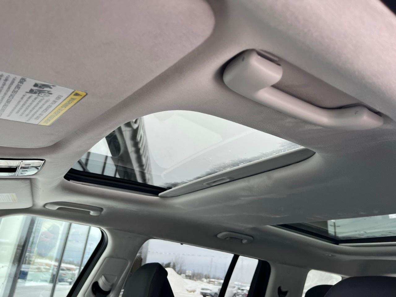 2026 Hyundai Santa Fe Hybrid Luxury AWD Photo