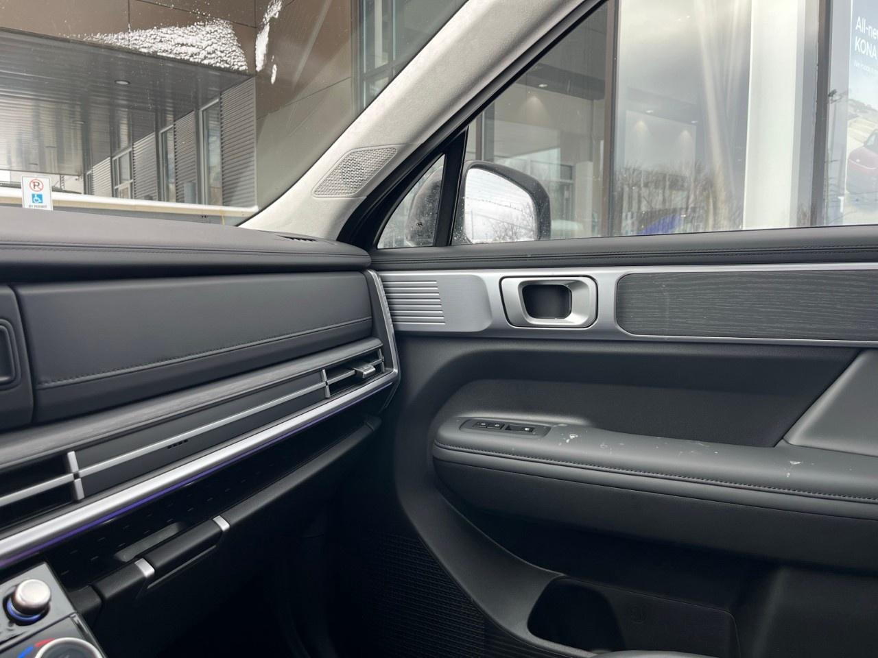 2026 Hyundai Santa Fe Hybrid Luxury AWD Photo