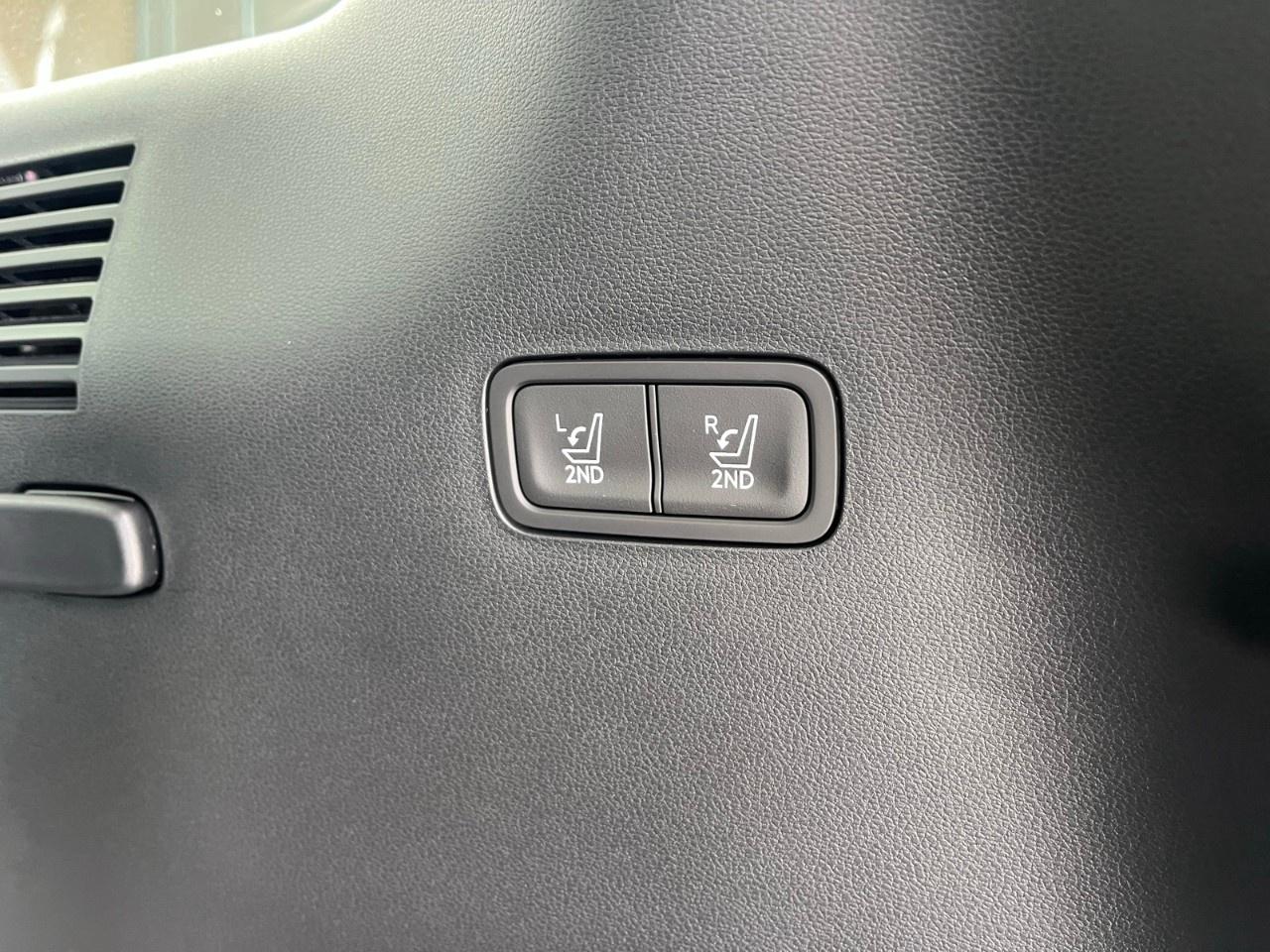 2026 Hyundai Santa Fe Hybrid Luxury AWD Photo