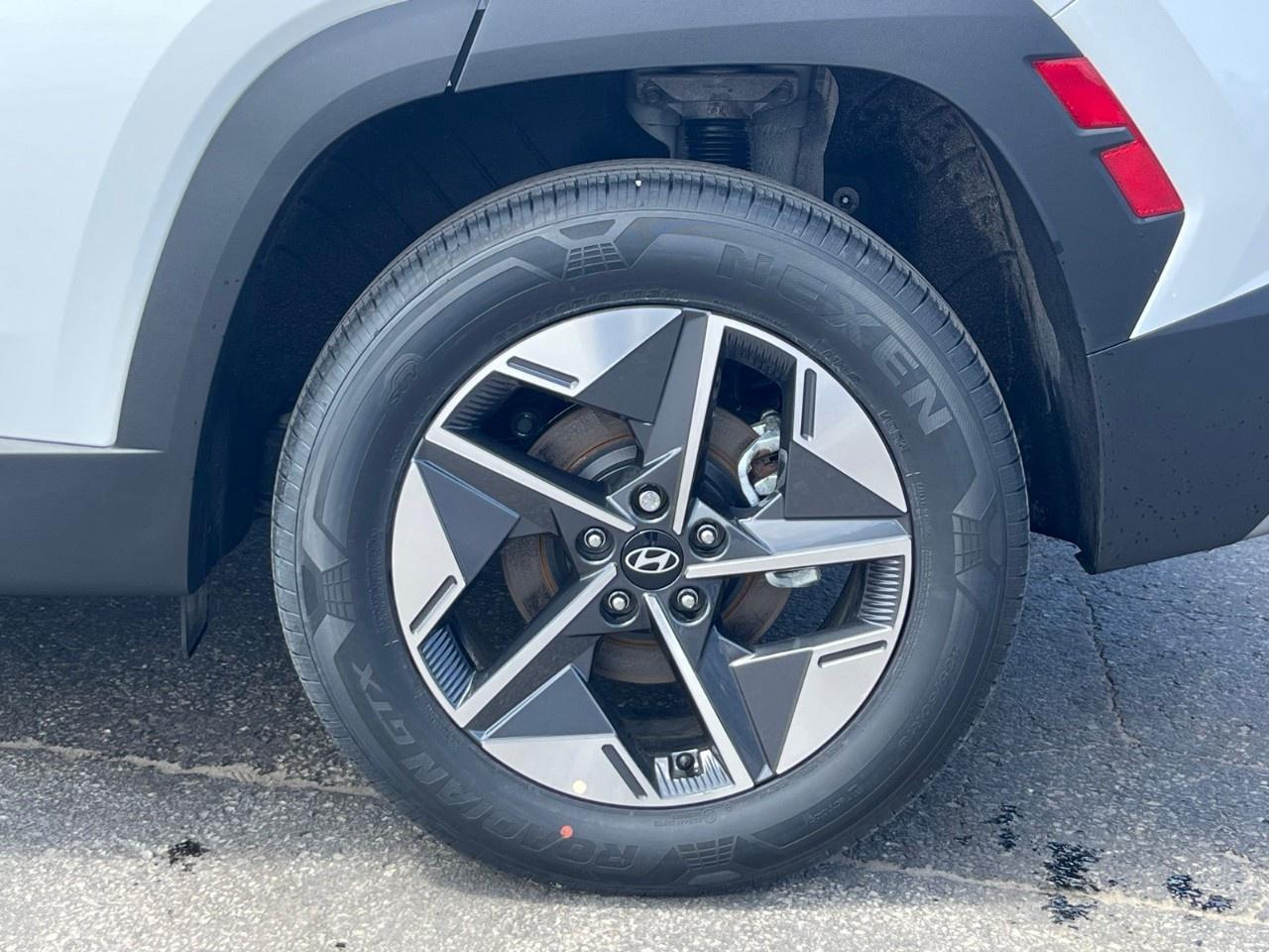 2026 Hyundai Tucson Preferred AWD w/Trend Pkg [TUCWDK2EPMTM] Photo2