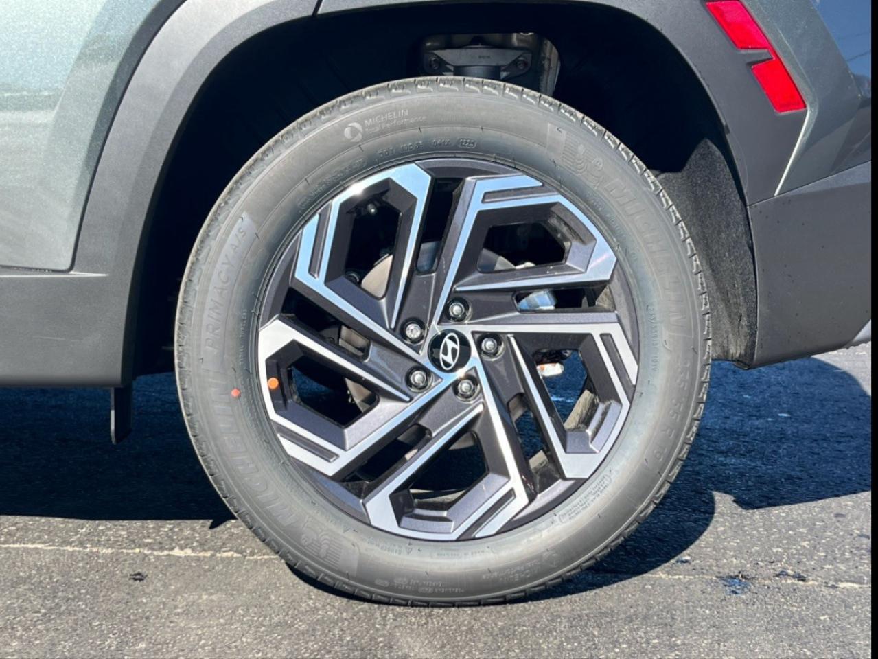 2026 Hyundai Tucson Plug-In Hybrid Ultimate AWD Photo3