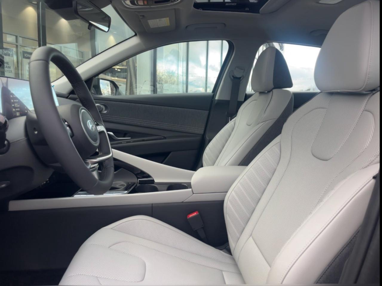 2026 Hyundai Elantra Luxury IVT w/Two-Tone Interior Photo