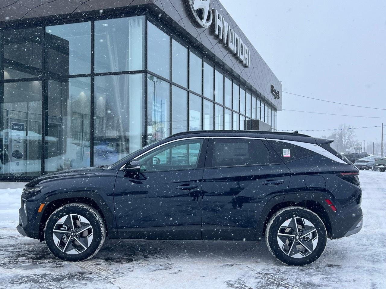 2026 Hyundai Tucson Preferred AWD w/Trend Pkg [TUCWDK2EPRTR] Photo