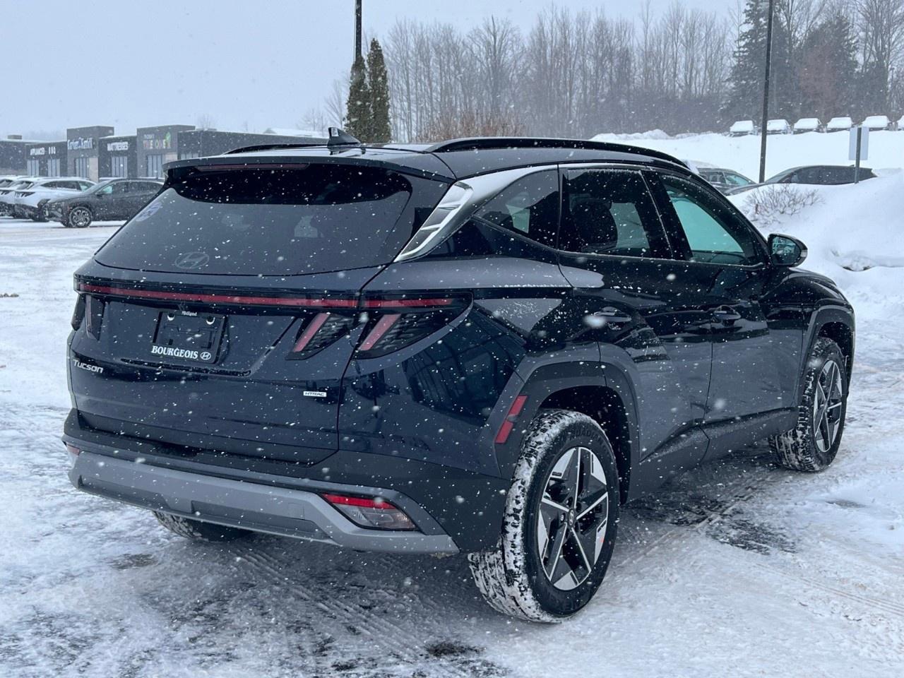 2026 Hyundai Tucson Preferred AWD w/Trend Pkg [TUCWDK2EPRTR] Photo