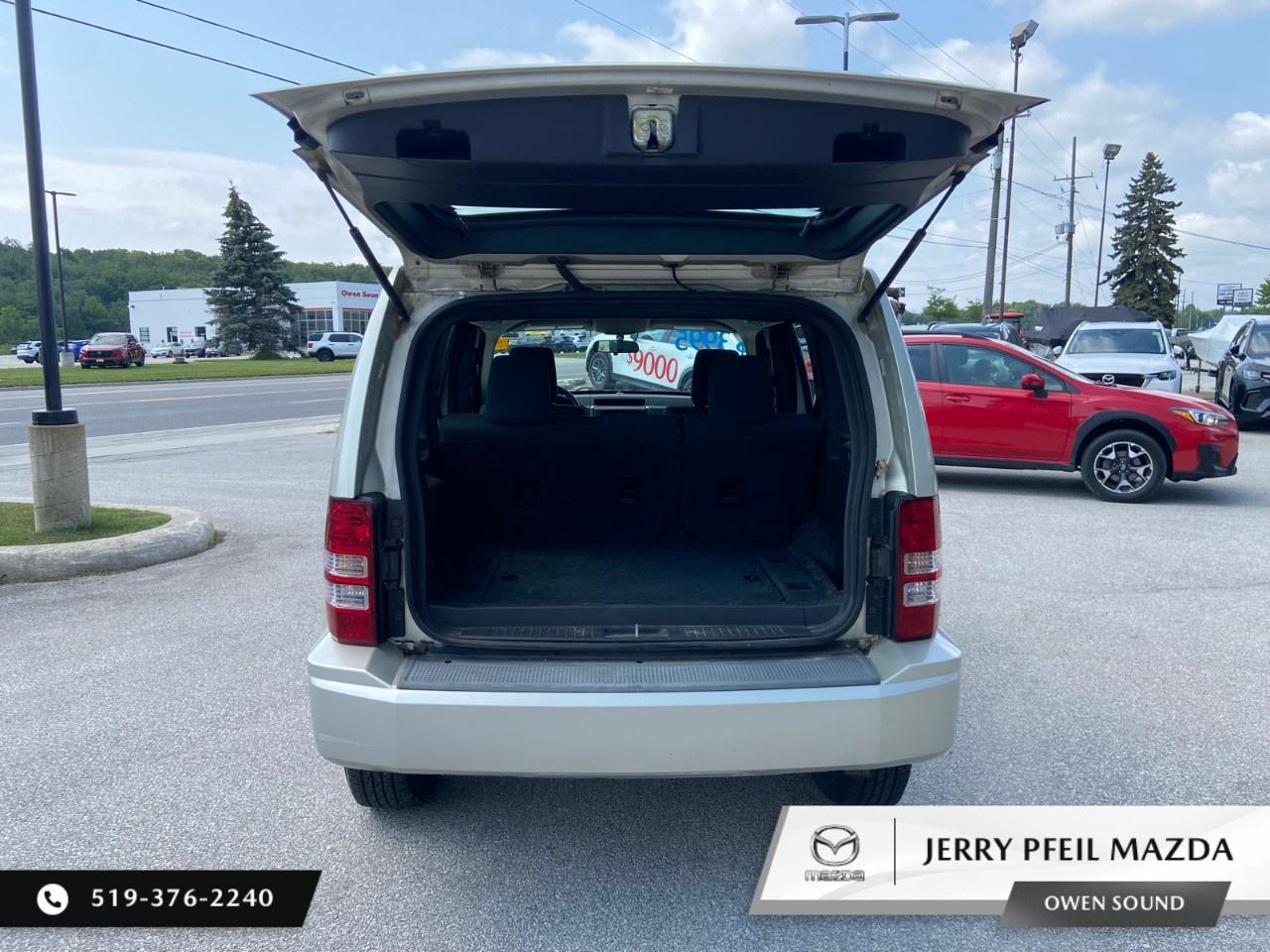 2009 Jeep Liberty 4WD 4DR SPORT Photo4