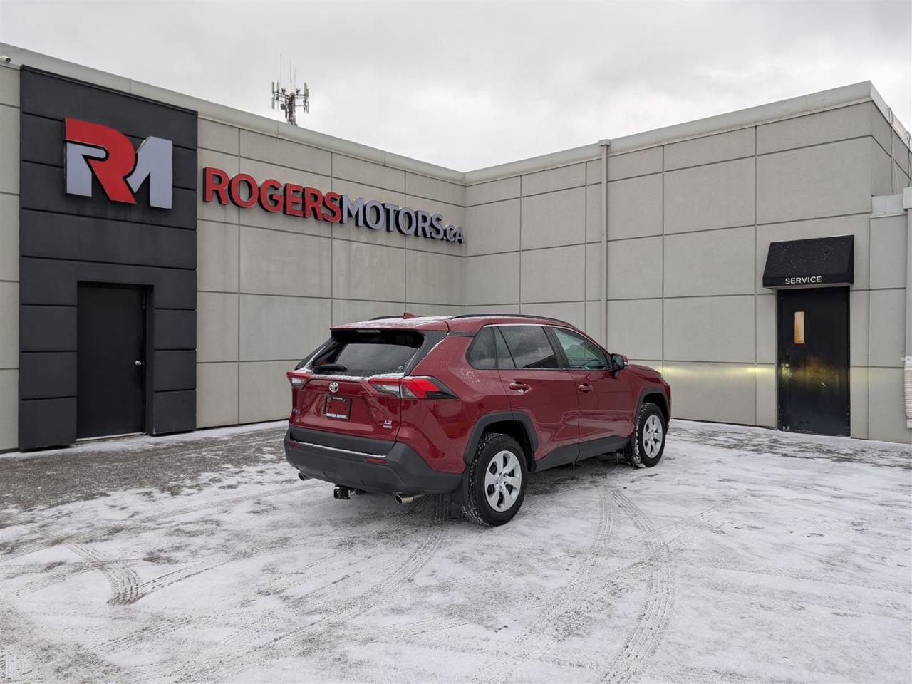 2020 Toyota RAV4 LE AWD - HTD SEATS - REVERSE CAM - TECH FEATURES Photo4