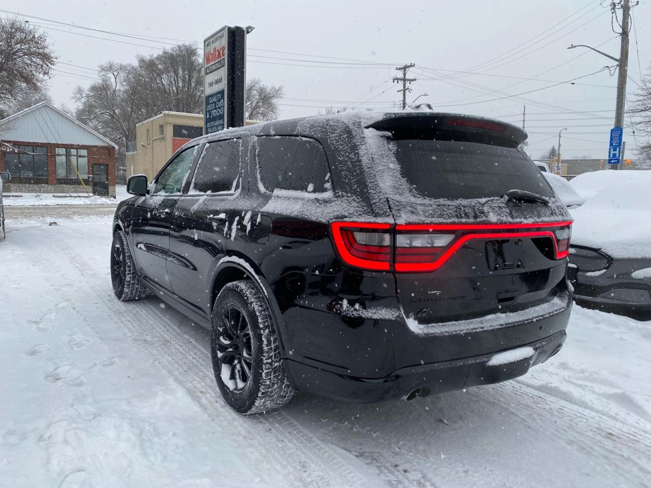 2022 Dodge Durango SXT | AWD | NAV | Sunroof | Blacktop Edition Photo3