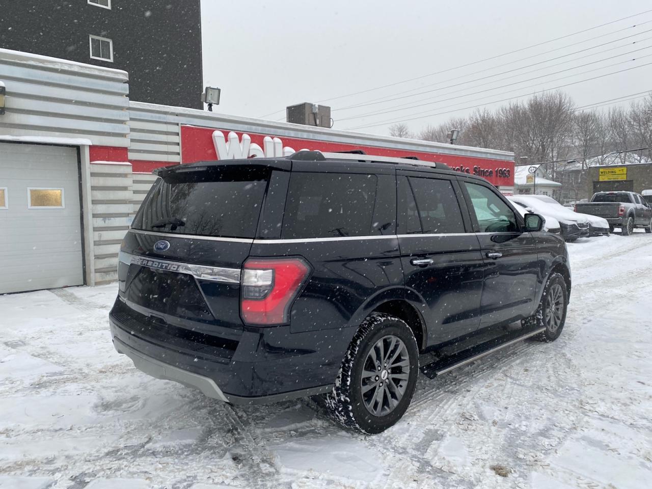 2021 Ford Expedition Limited | 8 Passenger | Panoramic Sunroof Photo