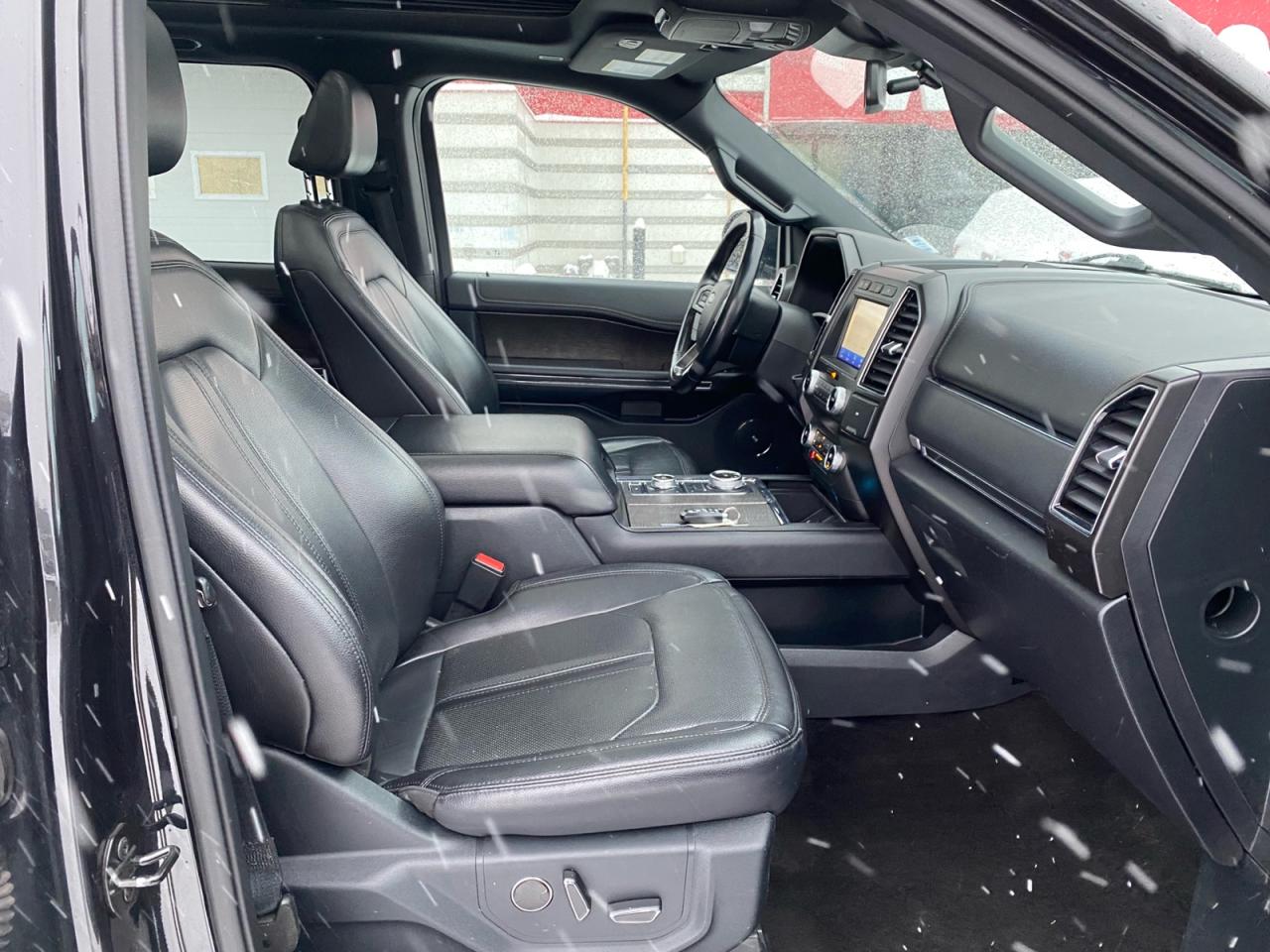 2021 Ford Expedition Limited | 8 Passenger | Panoramic Sunroof Photo