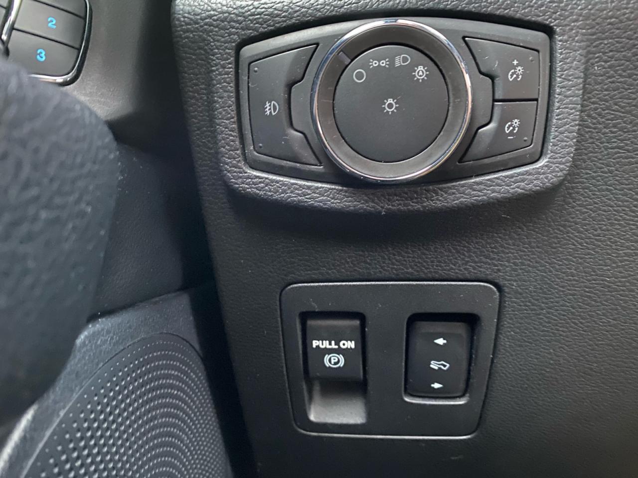 2021 Ford Expedition Limited | 8 Passenger | Panoramic Sunroof Photo