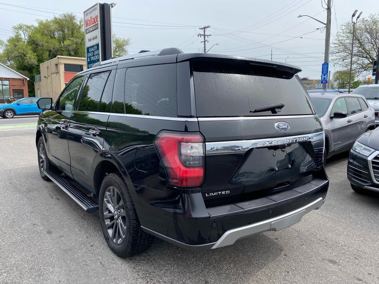 2021 Ford Expedition Limited | 8 Passenger | Panoramic Sunroof Photo