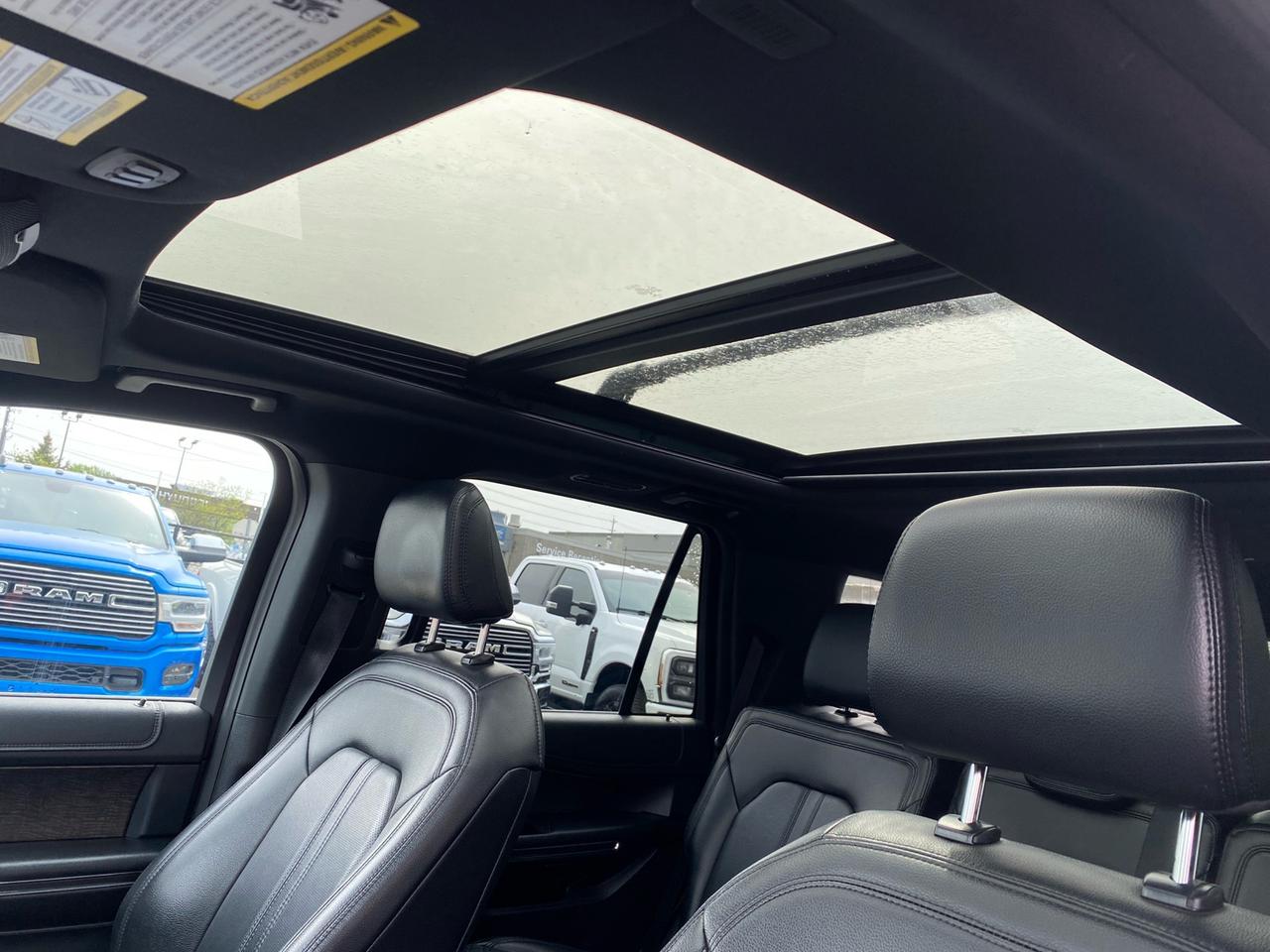 2021 Ford Expedition Limited | 8 Passenger | Panoramic Sunroof Photo