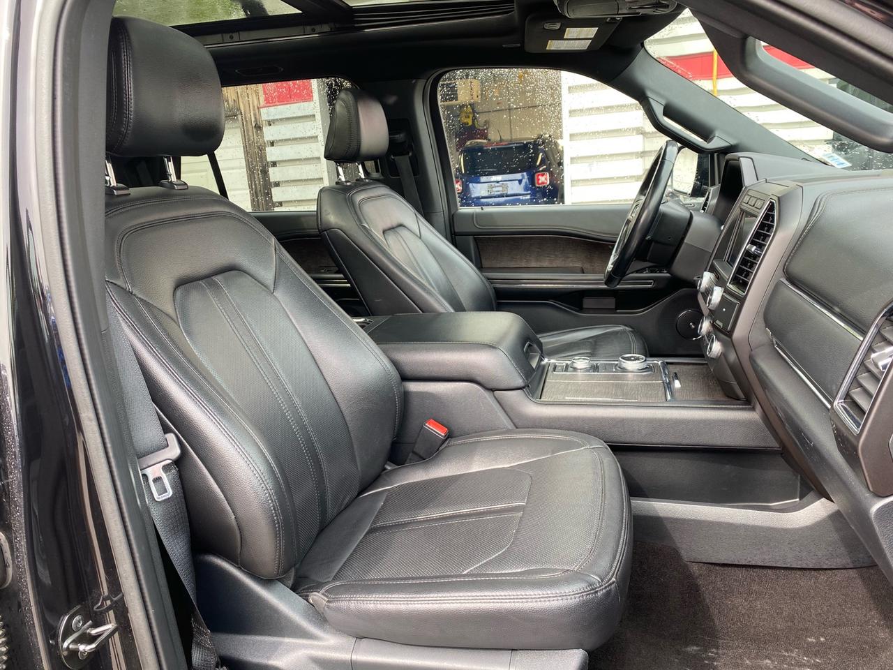 2021 Ford Expedition Limited | 8 Passenger | Panoramic Sunroof Photo