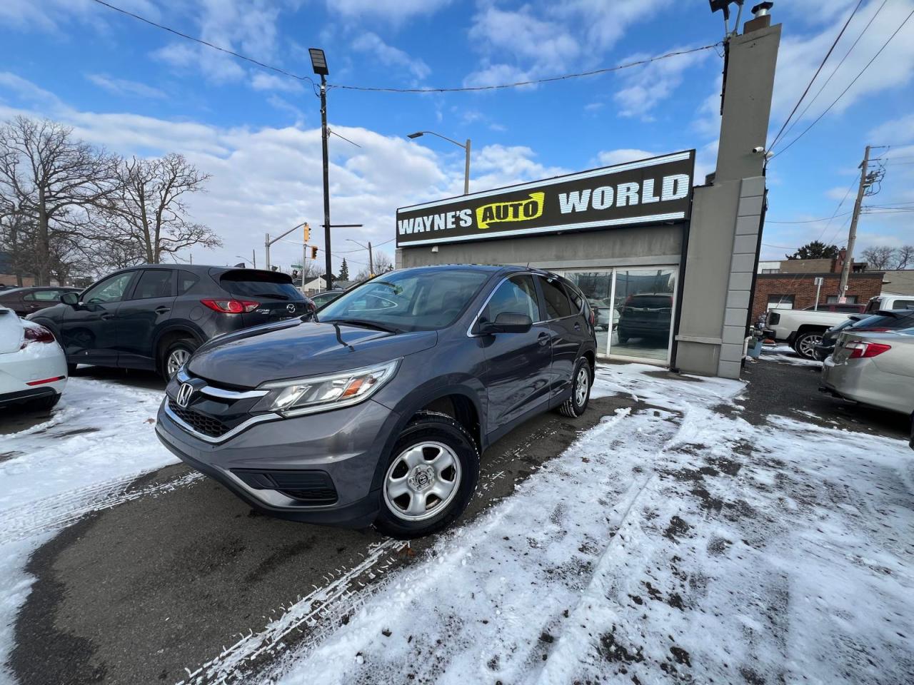 2015 Honda CR-V LX Photo0