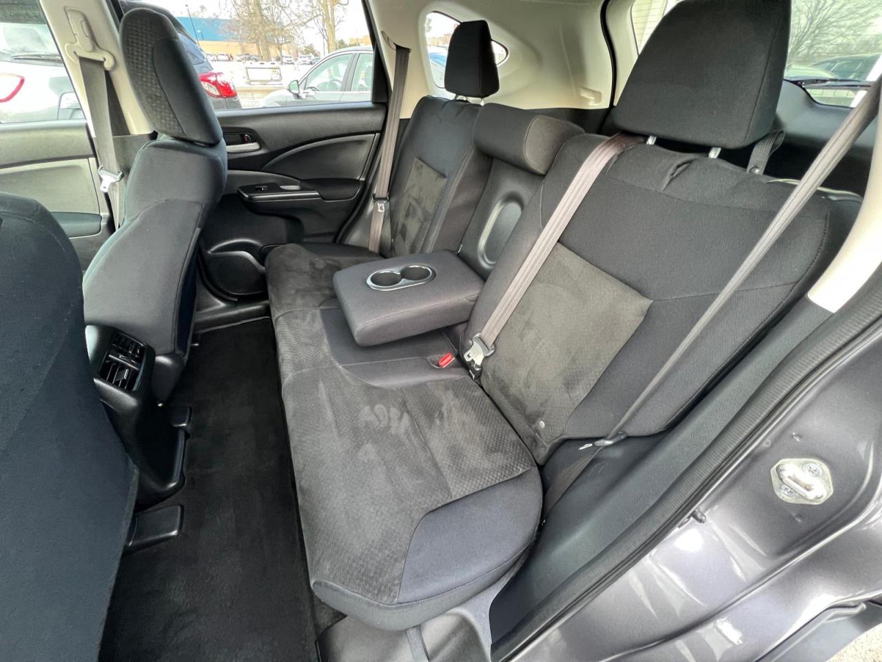 2015 Honda CR-V LX Photo