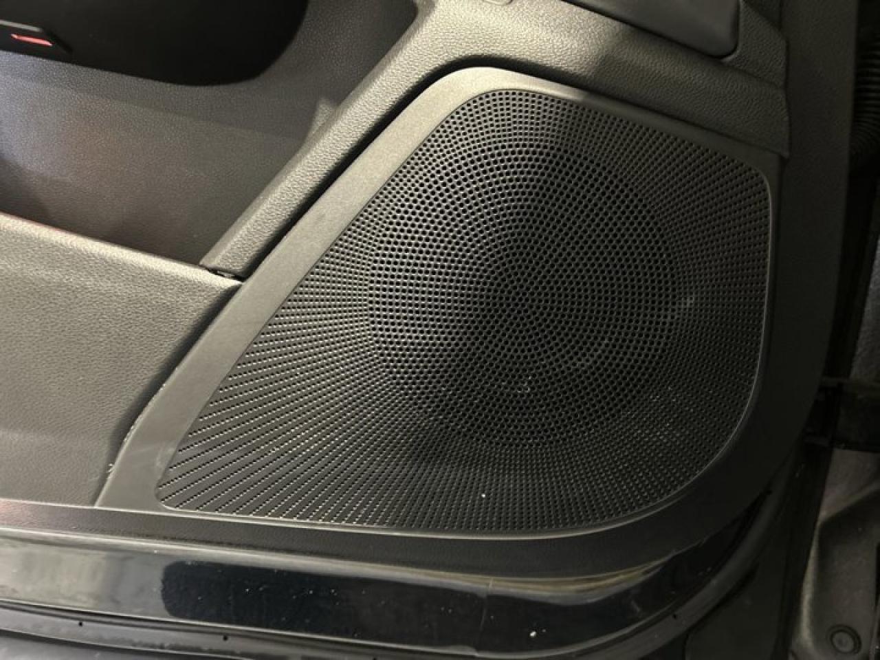 2022 Acura RDX Platinum Elite AWD | Panoramic Roof | 360 Camera | AC Seats | Leather Seats Photo