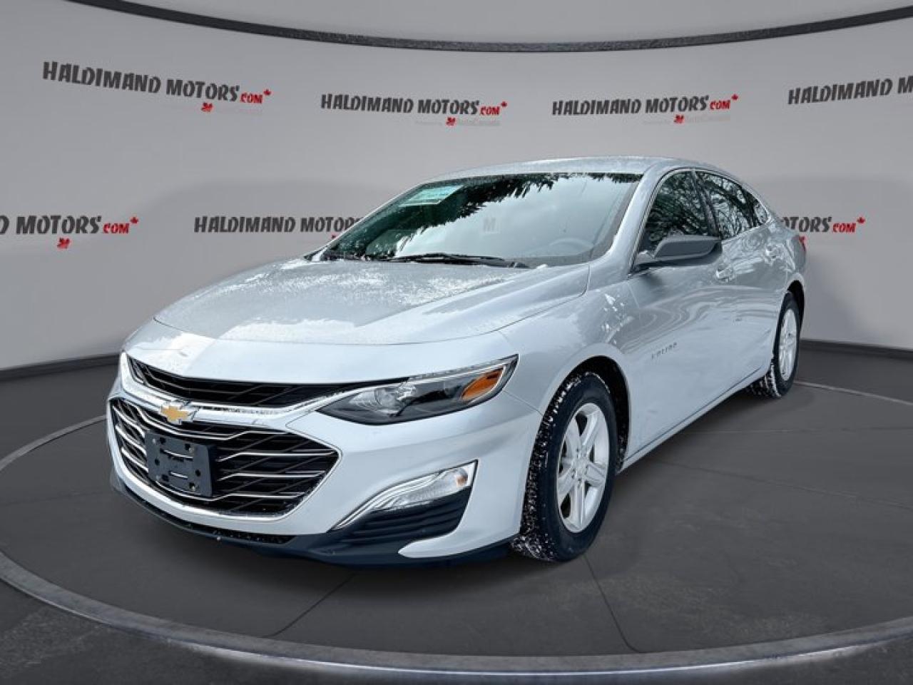 2020 Chevrolet Malibu LS Photo0