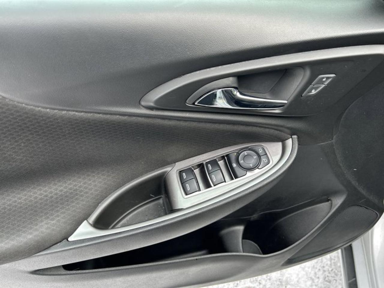 2020 Chevrolet Malibu LS Photo