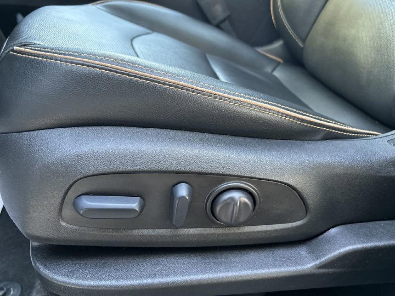 2024 GMC Terrain AT4 | Remote Start | Leather Seats | Panoramic Roof Photo