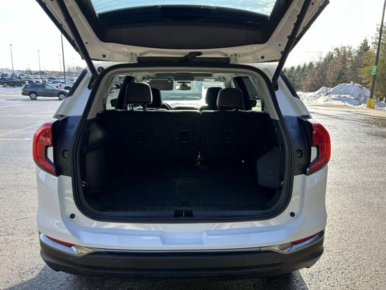 2024 GMC Terrain AT4 | Remote Start | Leather Seats | Panoramic Roof Photo