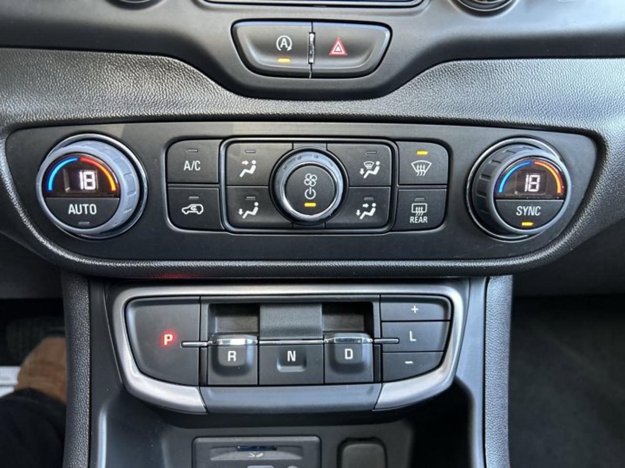 2024 GMC Terrain AT4 | Remote Start | Leather Seats | Panoramic Roof Photo