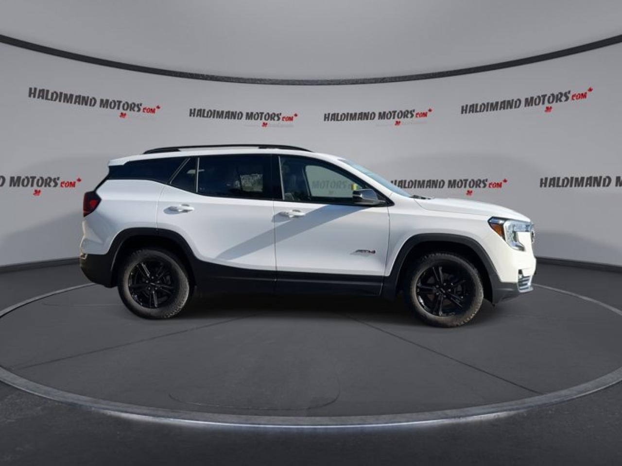 2024 GMC Terrain AT4 | Remote Start | Leather Seats | Panoramic Roof Photo