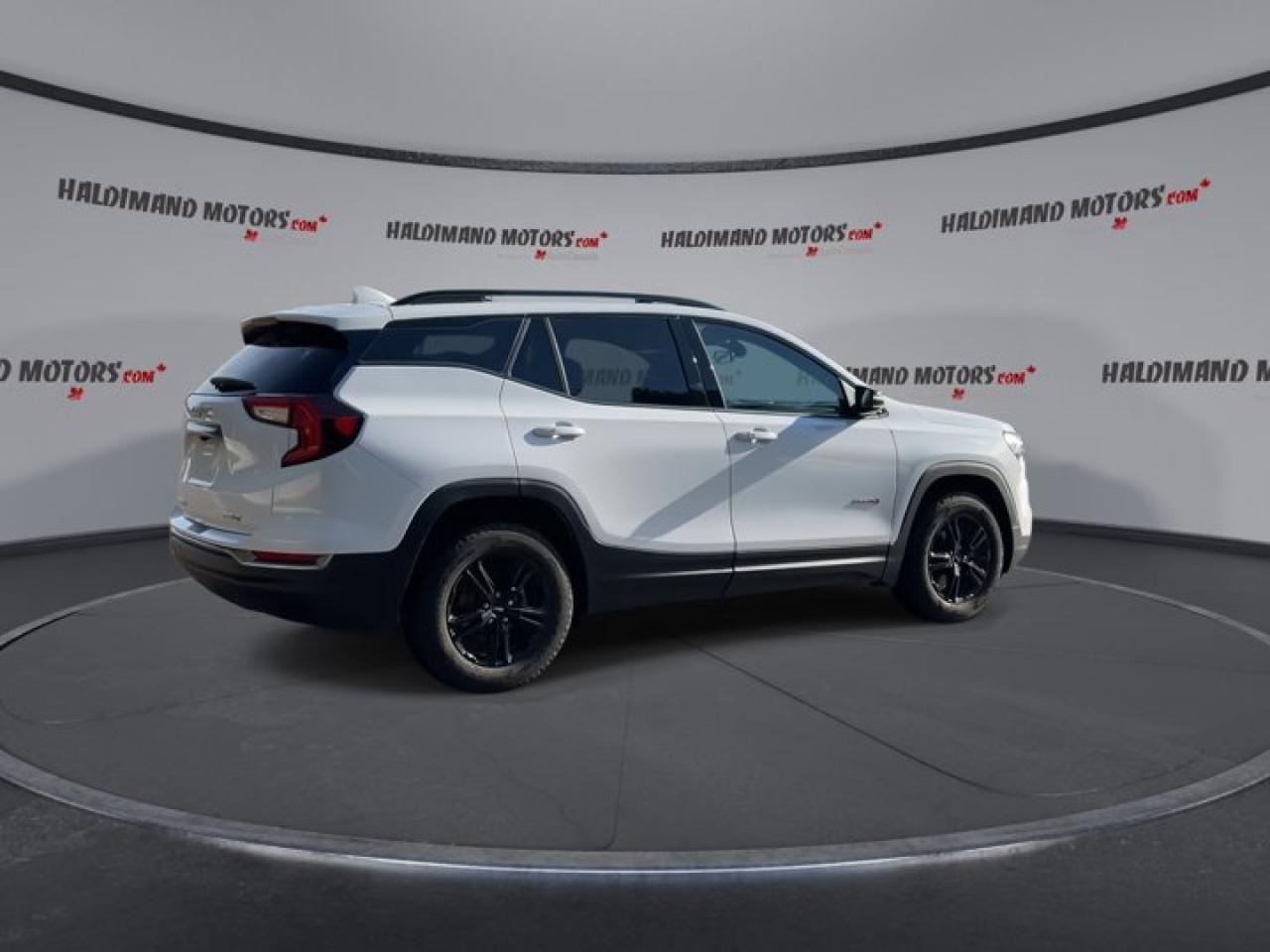 2024 GMC Terrain AT4 | Remote Start | Leather Seats | Panoramic Roof Photo