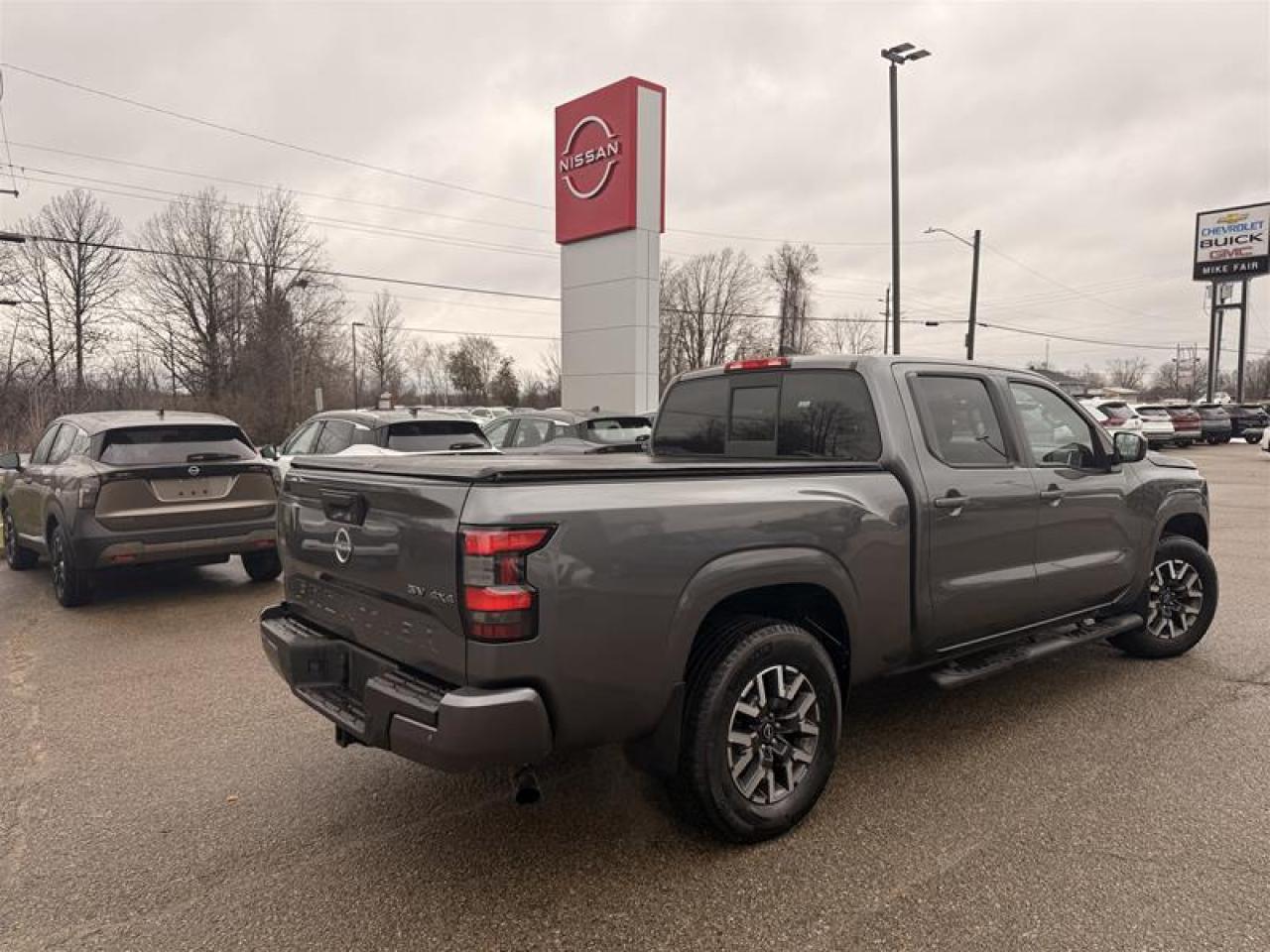2022 Nissan Frontier Crew Cab SV 4X4 at Photo