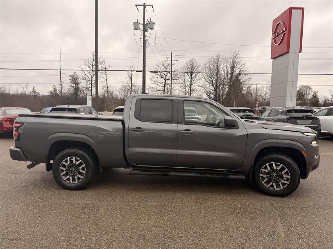 2022 Nissan Frontier Crew Cab SV 4X4 at Photo