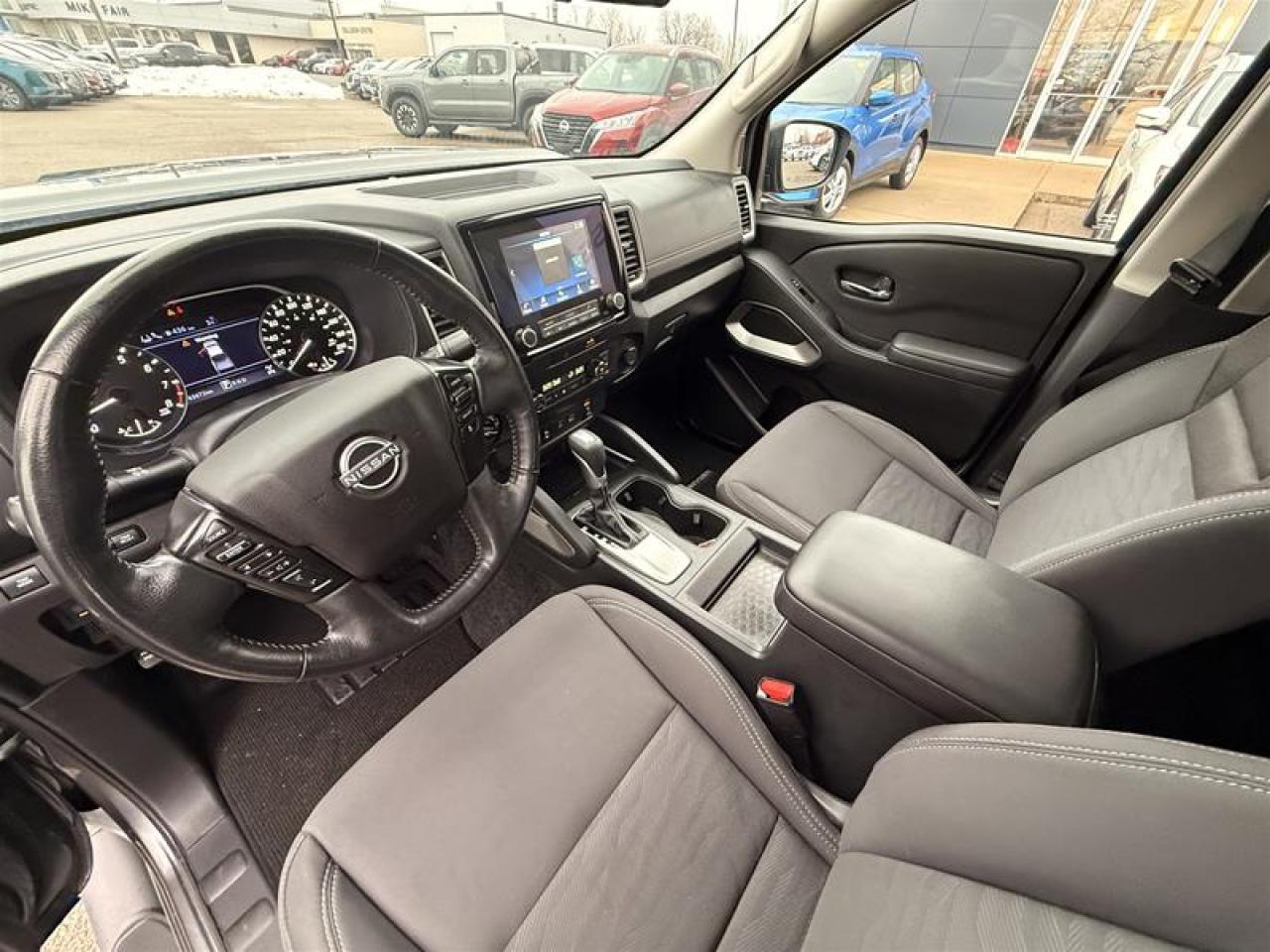 2022 Nissan Frontier Crew Cab SV 4X4 at Photo