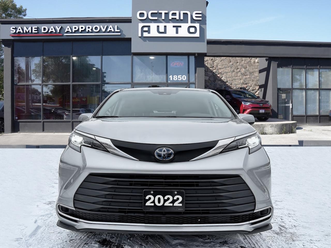 2022 Toyota Sienna XLE HYBRID Photo4