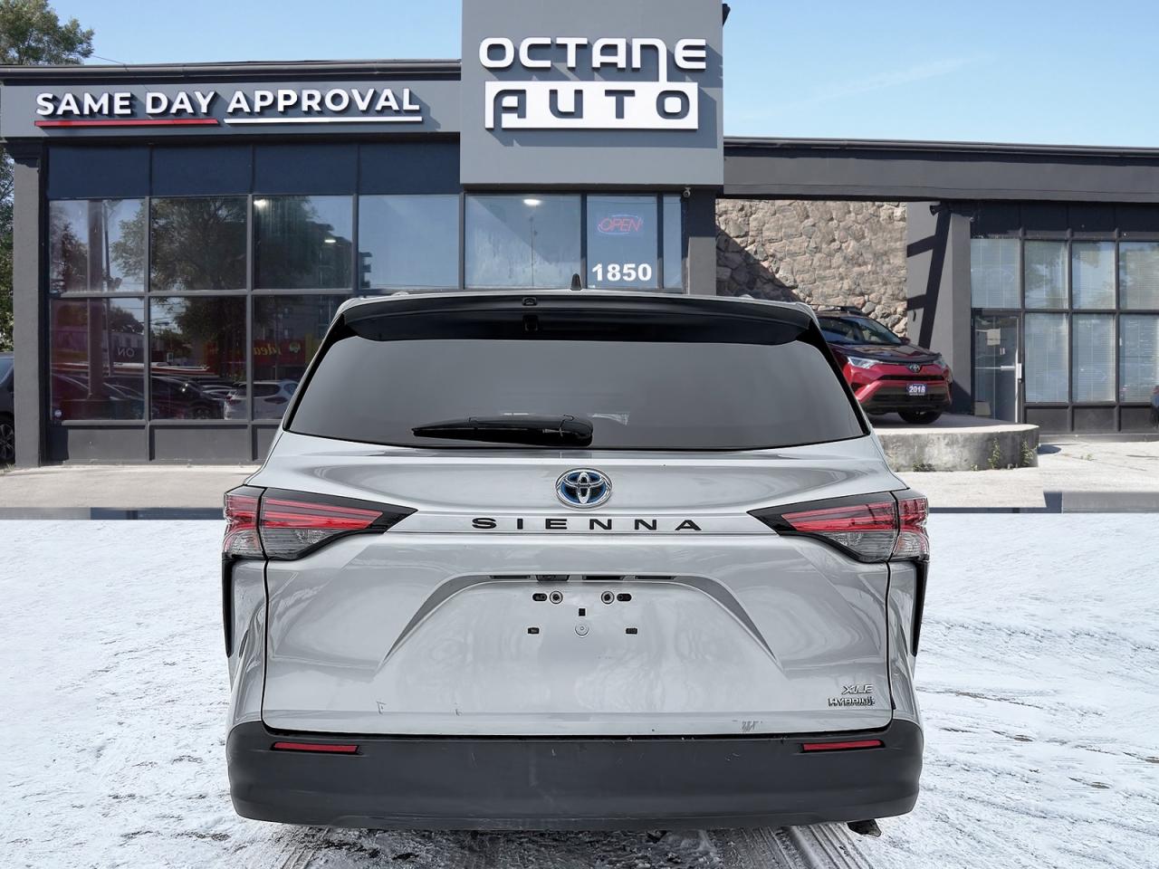 Used 2022 Toyota Sienna XLE HYBRID for sale in Scarborough, ON