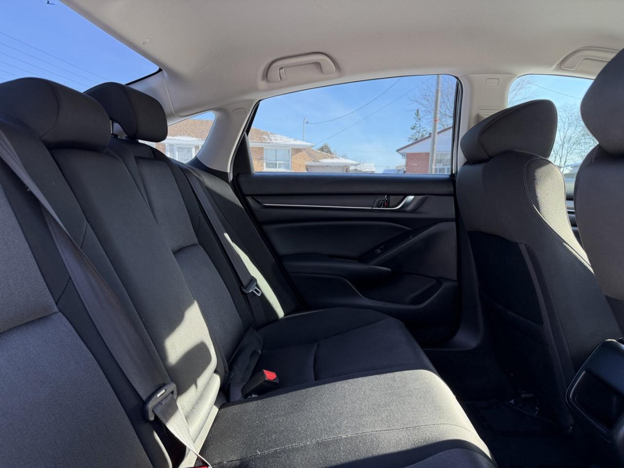 2018 Honda Accord LX CVT - Photo #9