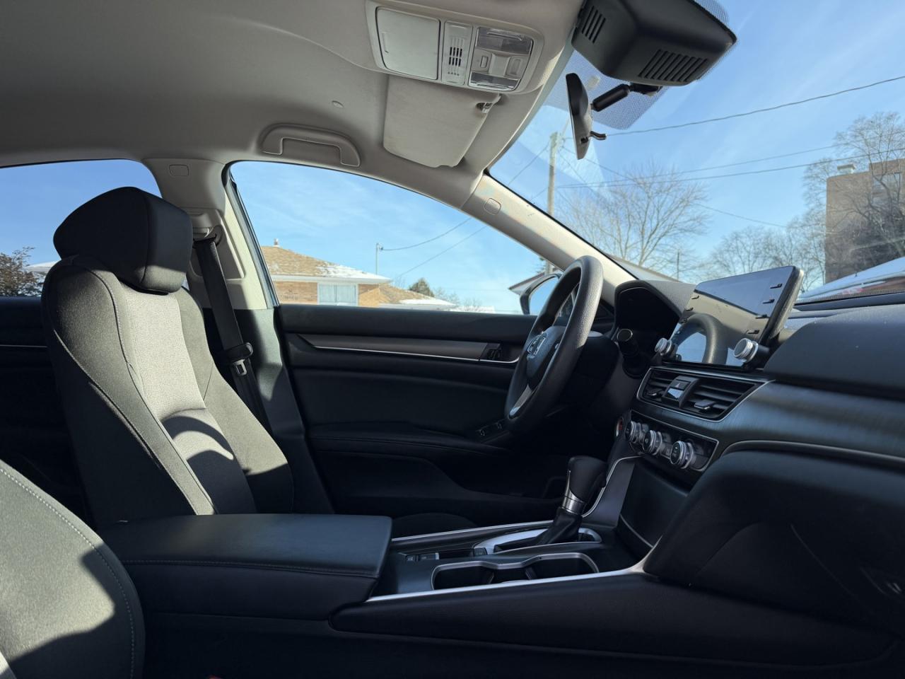 2018 Honda Accord LX CVT - Photo #10