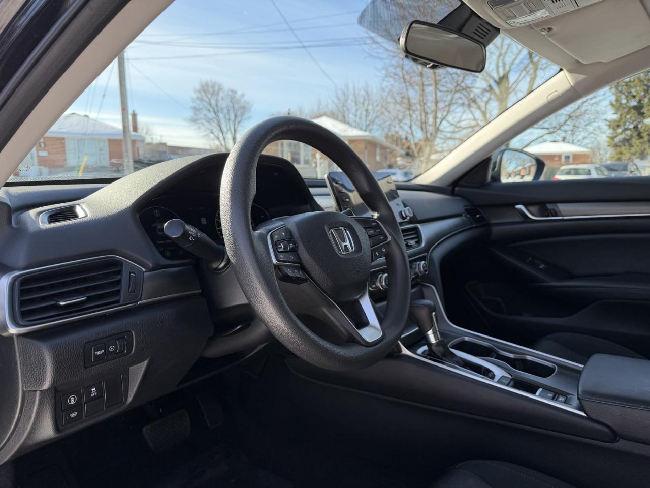 2018 Honda Accord LX CVT - Photo #14