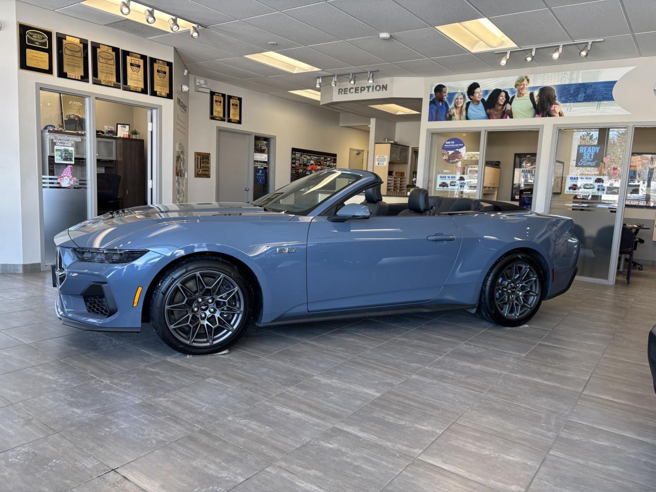 2025 Ford Mustang CONVERTIBLE! 5L! GT PERFORMANCE PACK! MANUAL! Photo