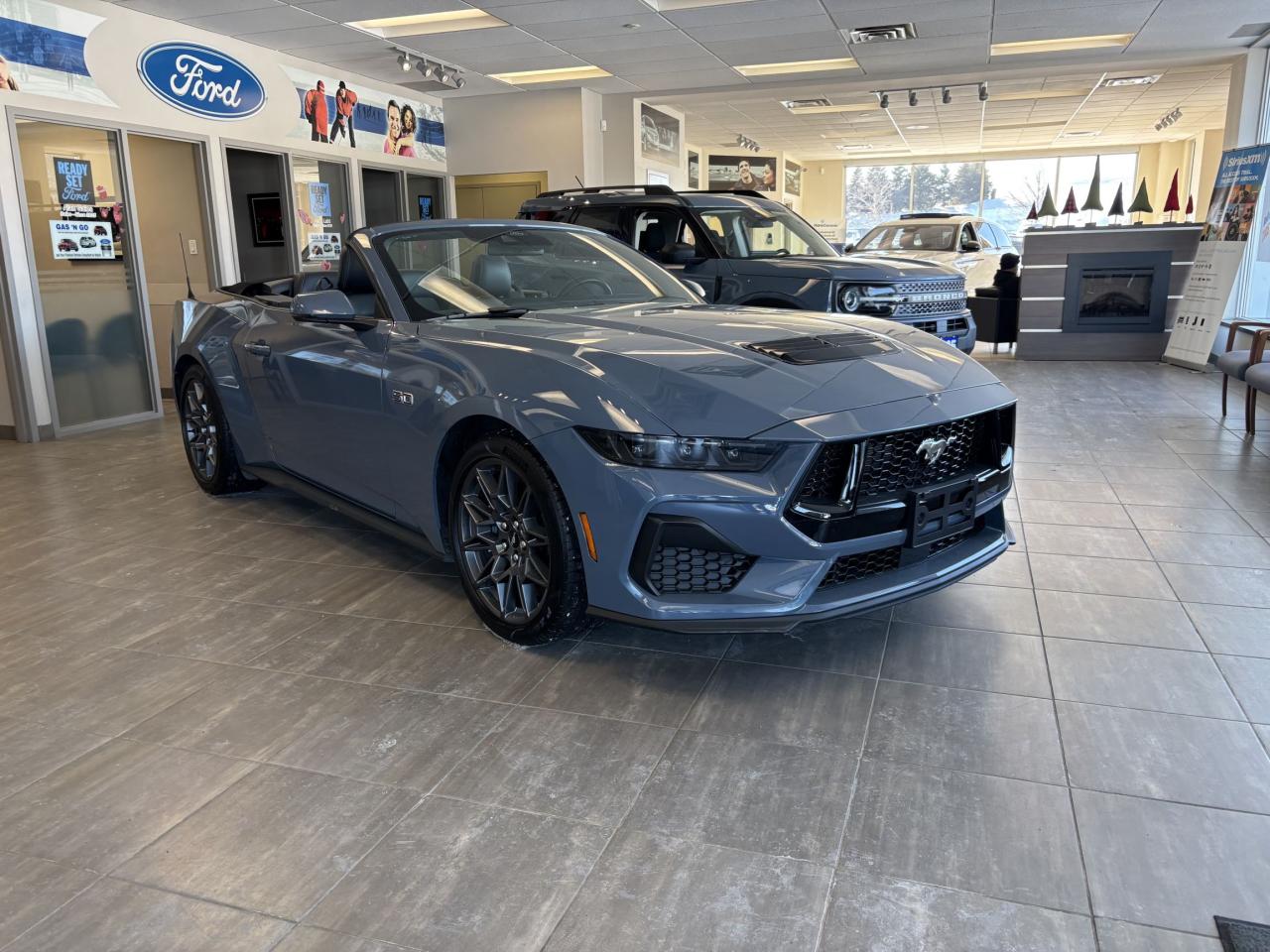 2025 Ford Mustang CONVERTIBLE! 5L! GT PERFORMANCE PACK! MANUAL! Photo2