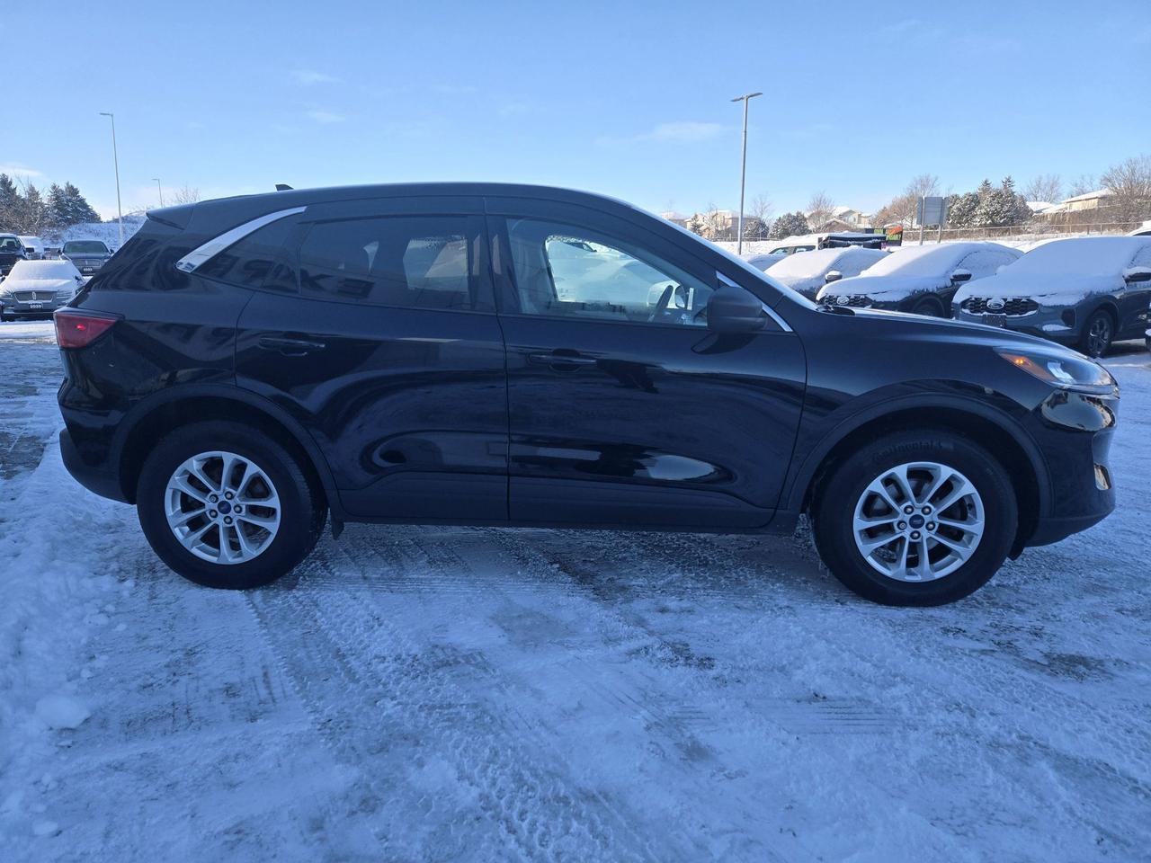 2022 Ford Escape SE, AWD, HEATED STEERING WHEEL, AWD, REMOTE START Photo