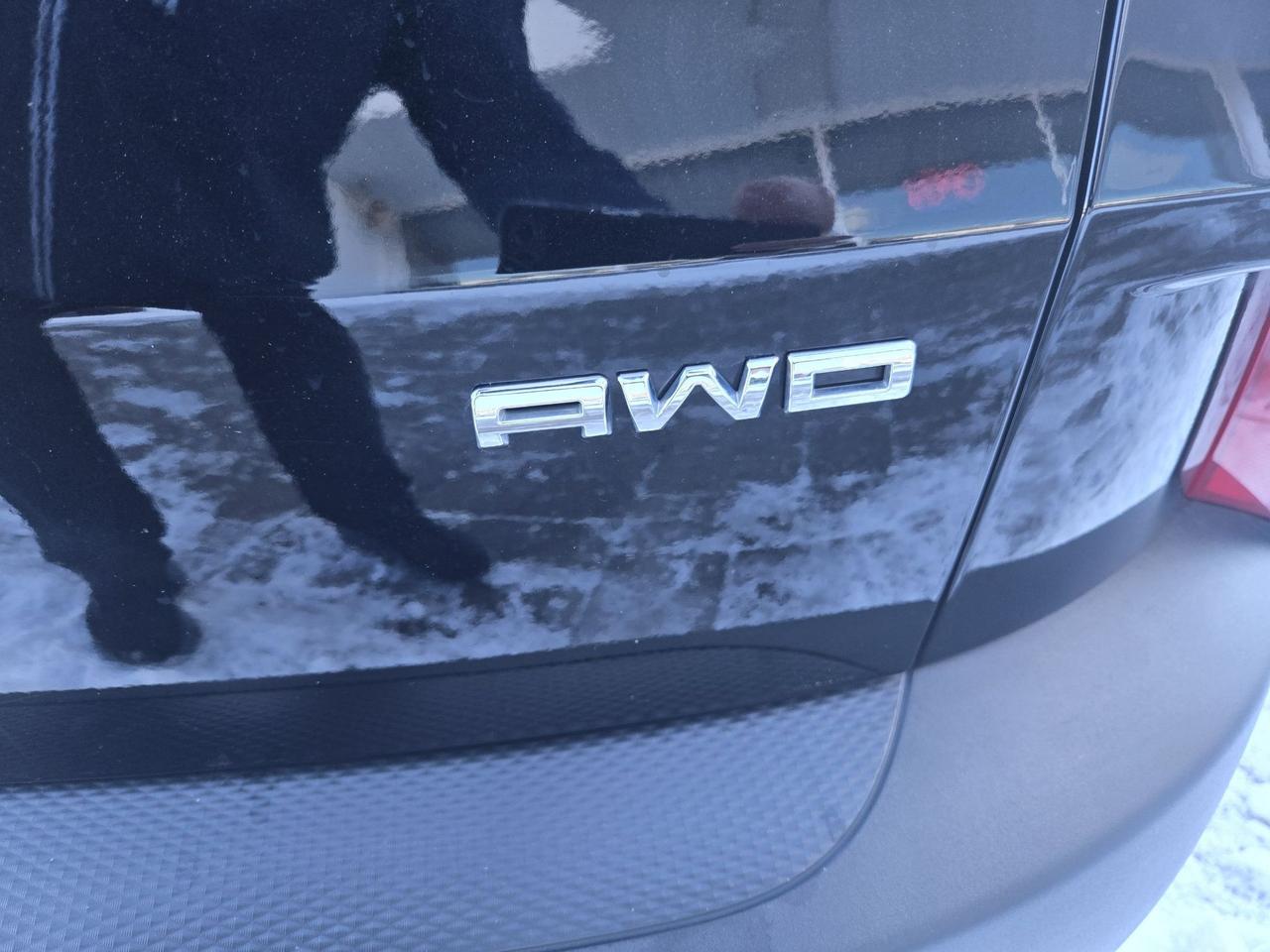 2022 Ford Escape SE, AWD, HEATED STEERING WHEEL, AWD, REMOTE START Photo