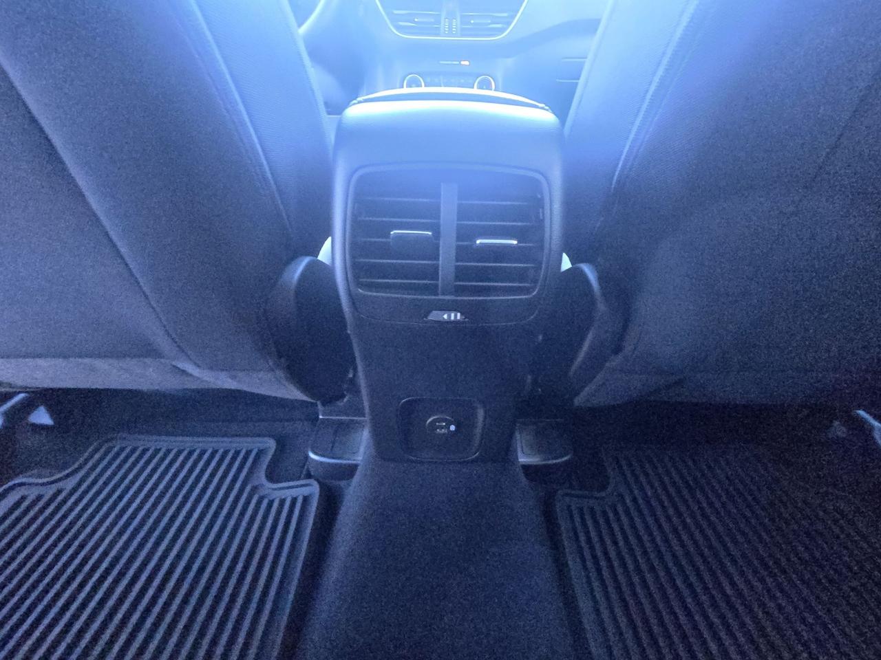 2022 Ford Escape SE, AWD, HEATED STEERING WHEEL, AWD, REMOTE START Photo