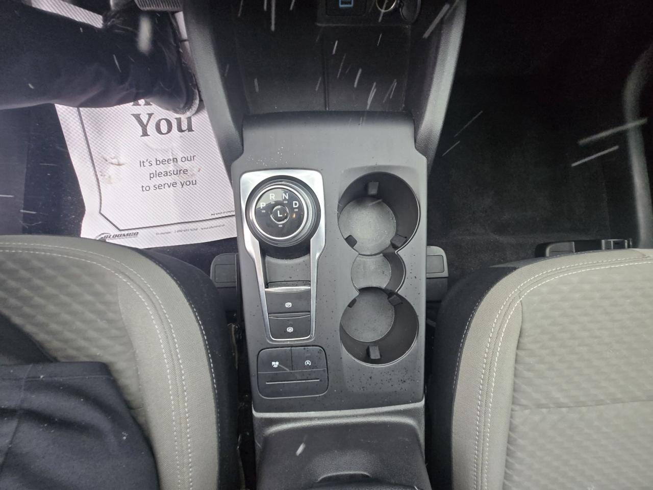 2022 Ford Escape SE, AWD, POWER LIFTGATE, HEATED STEERING WHEEL! Photo