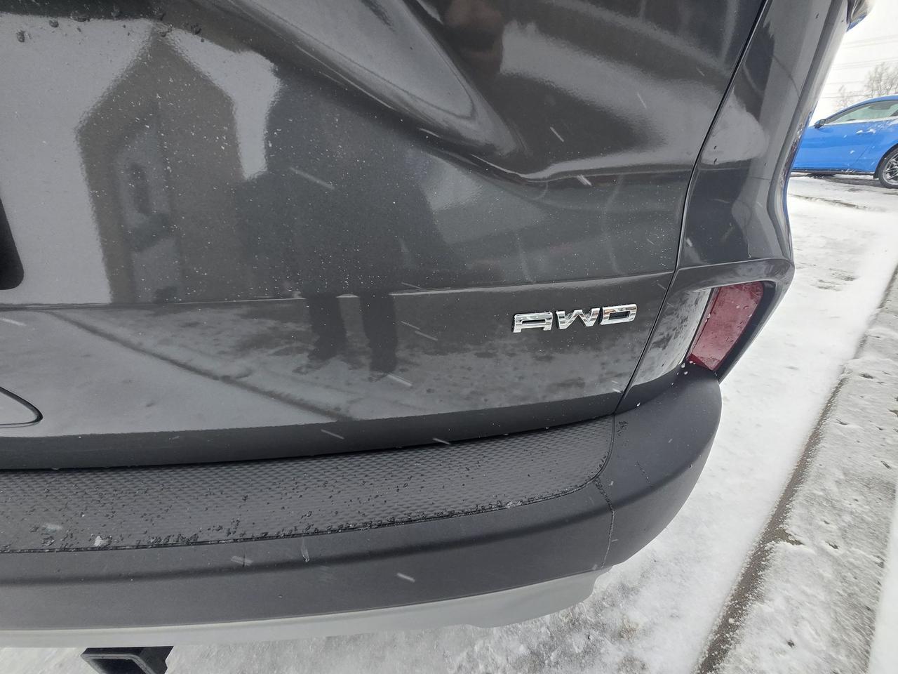 2022 Ford Escape SE, AWD, POWER LIFTGATE, HEATED STEERING WHEEL! Photo