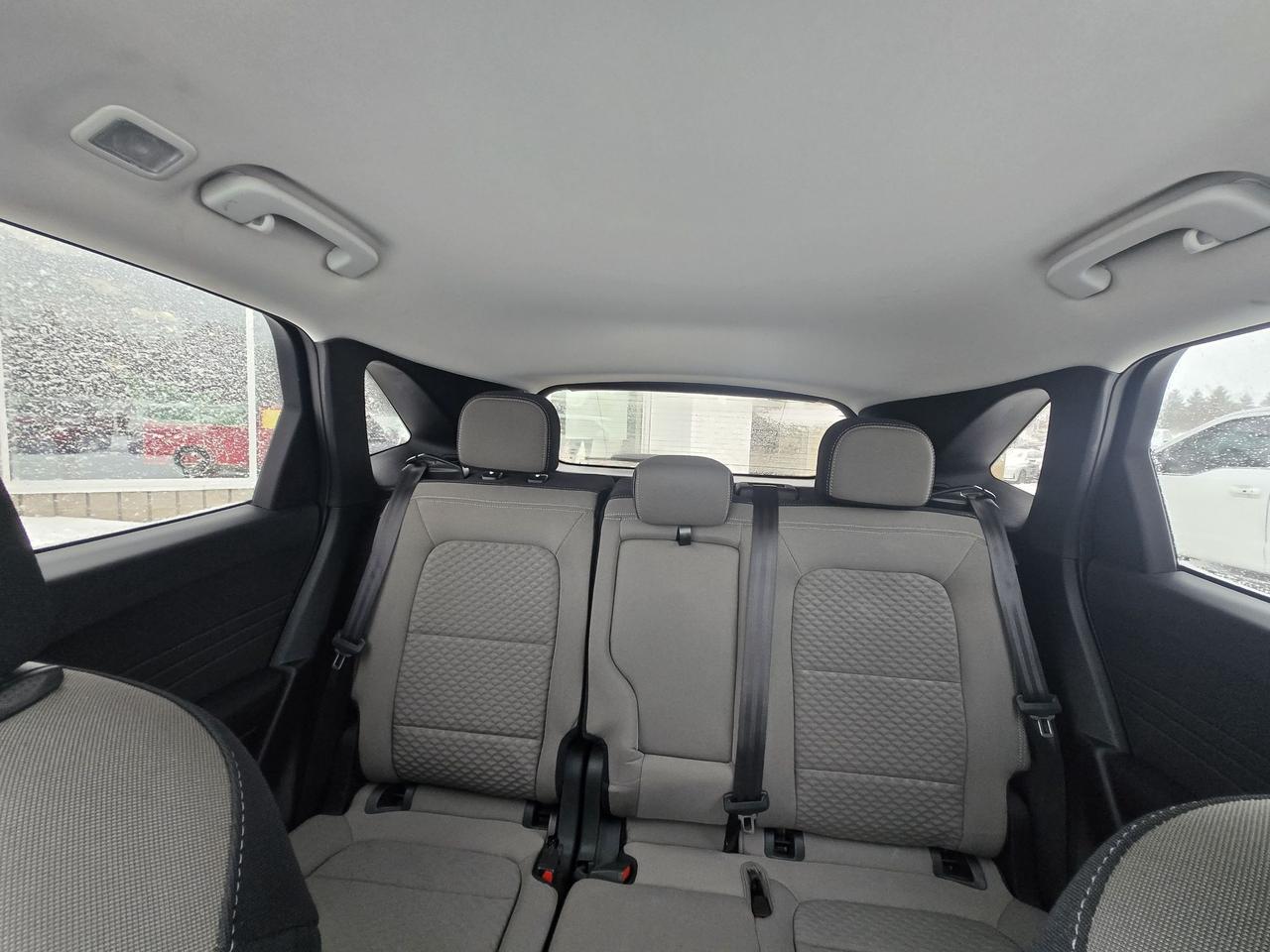 2022 Ford Escape SE, AWD, POWER LIFTGATE, HEATED STEERING WHEEL! Photo